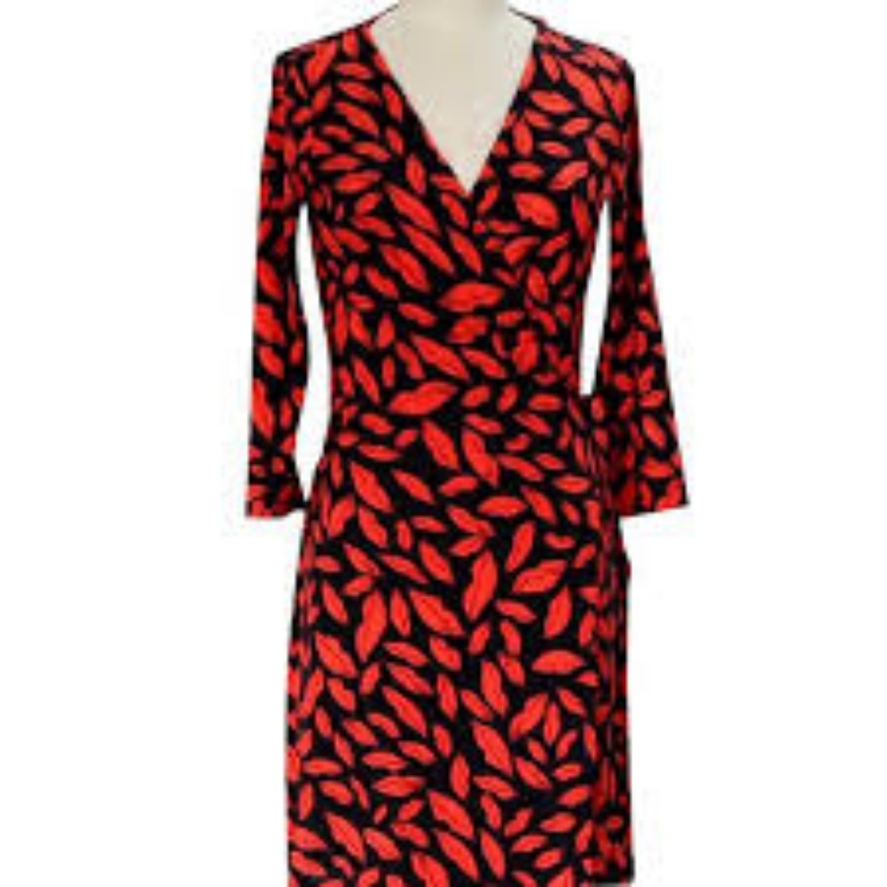Diane Von Furstenberg Julian Lip Motif Wrap Dress